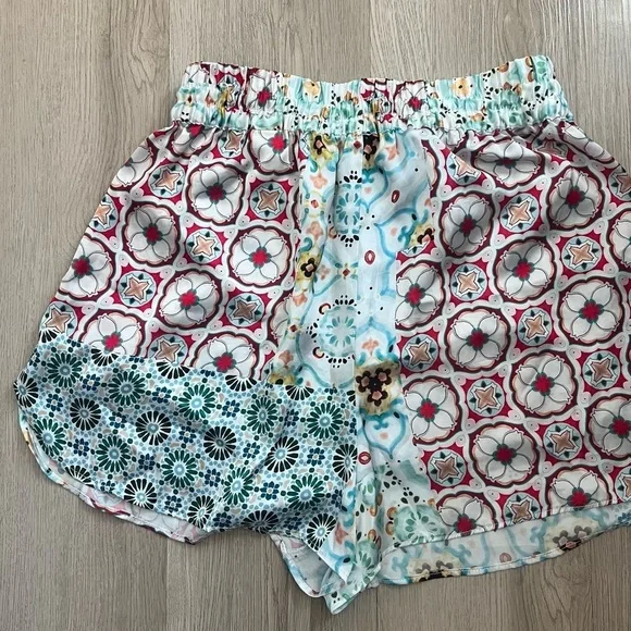 Zara Floral Printed Pull-On Drawstring Satin Shorts Size Large - Picture 8 of 10